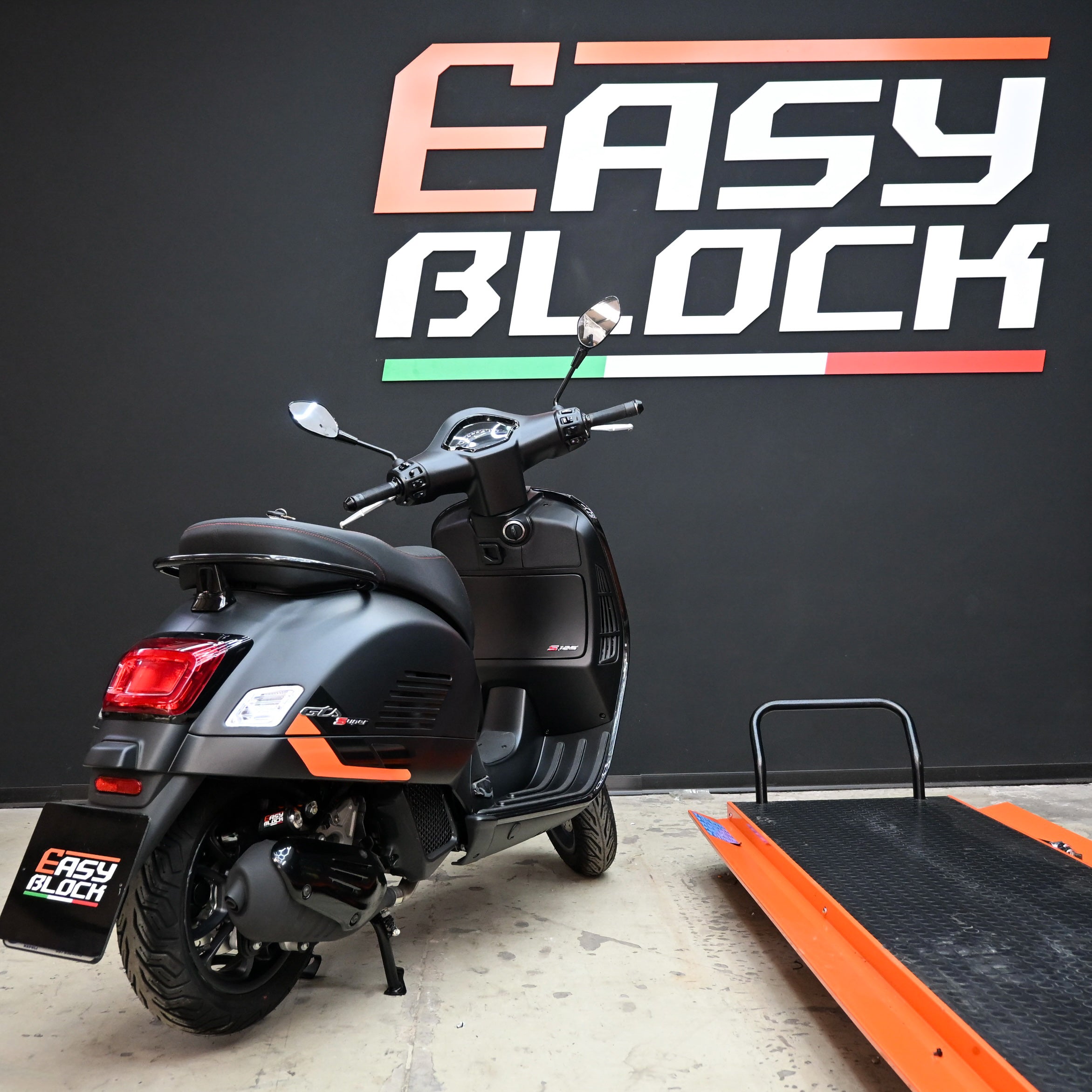 VESPA GTS 125