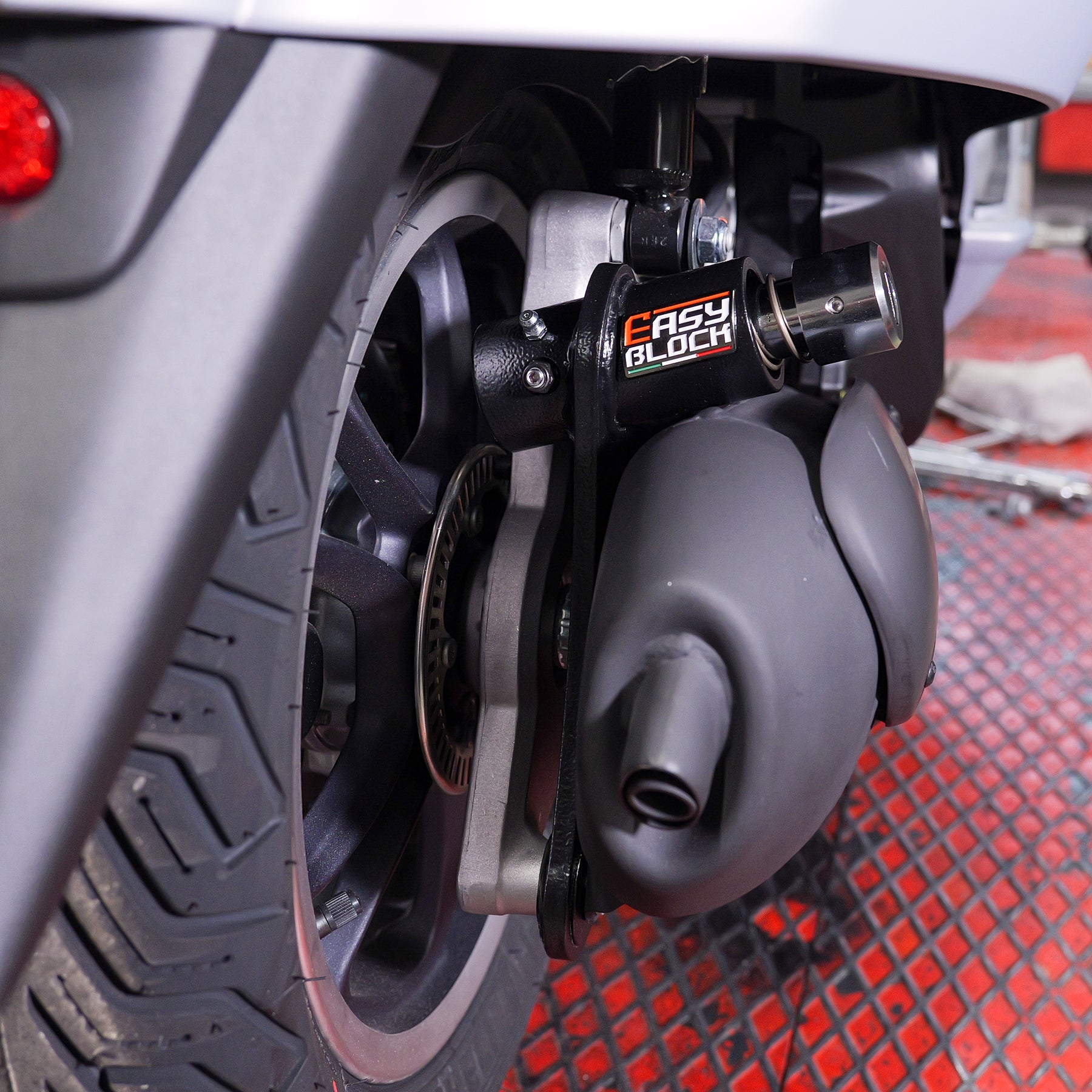 Burgle Blocks Ruota Piaggio GTS 125 EasyBlock
